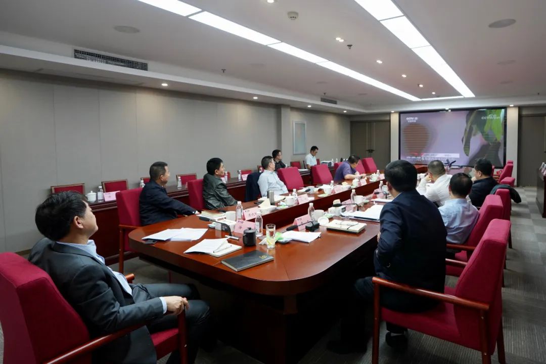 bf31c854-300c-414a-993e-244b58ba9916 尊龙集团官网集团党委理论进建中心组专题进建钻研总体国度安全观