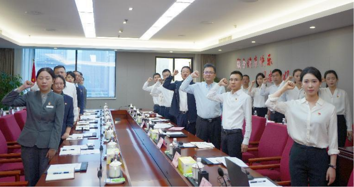 省尊龙集团官网集团总部第一党支部与锦江宾馆客房部支部发展结对共建主题党日活动